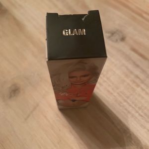 Kylie Cosmetics Makeup - Kylie Jenner Matte Lipstick Kylie Cosmetics Makeup - Kylie Jenner Matte Lipstick